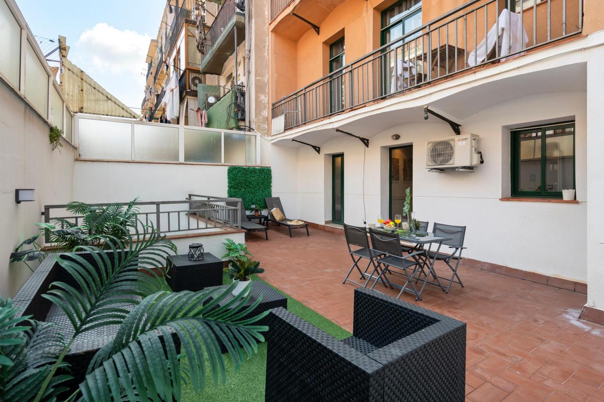Lodging Apartments Liceu 11 Barcelona Exterior photo