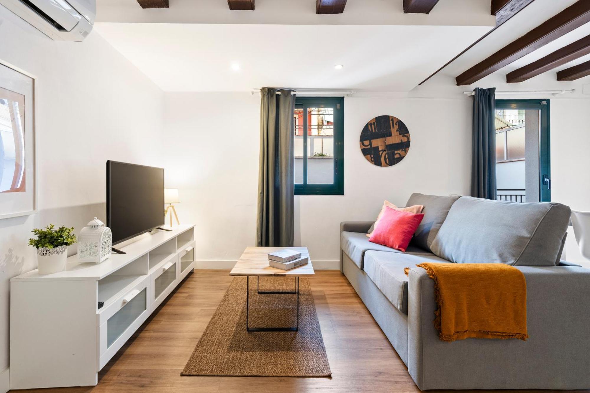 Lodging Apartments Liceu 11 Barcelona Exterior photo